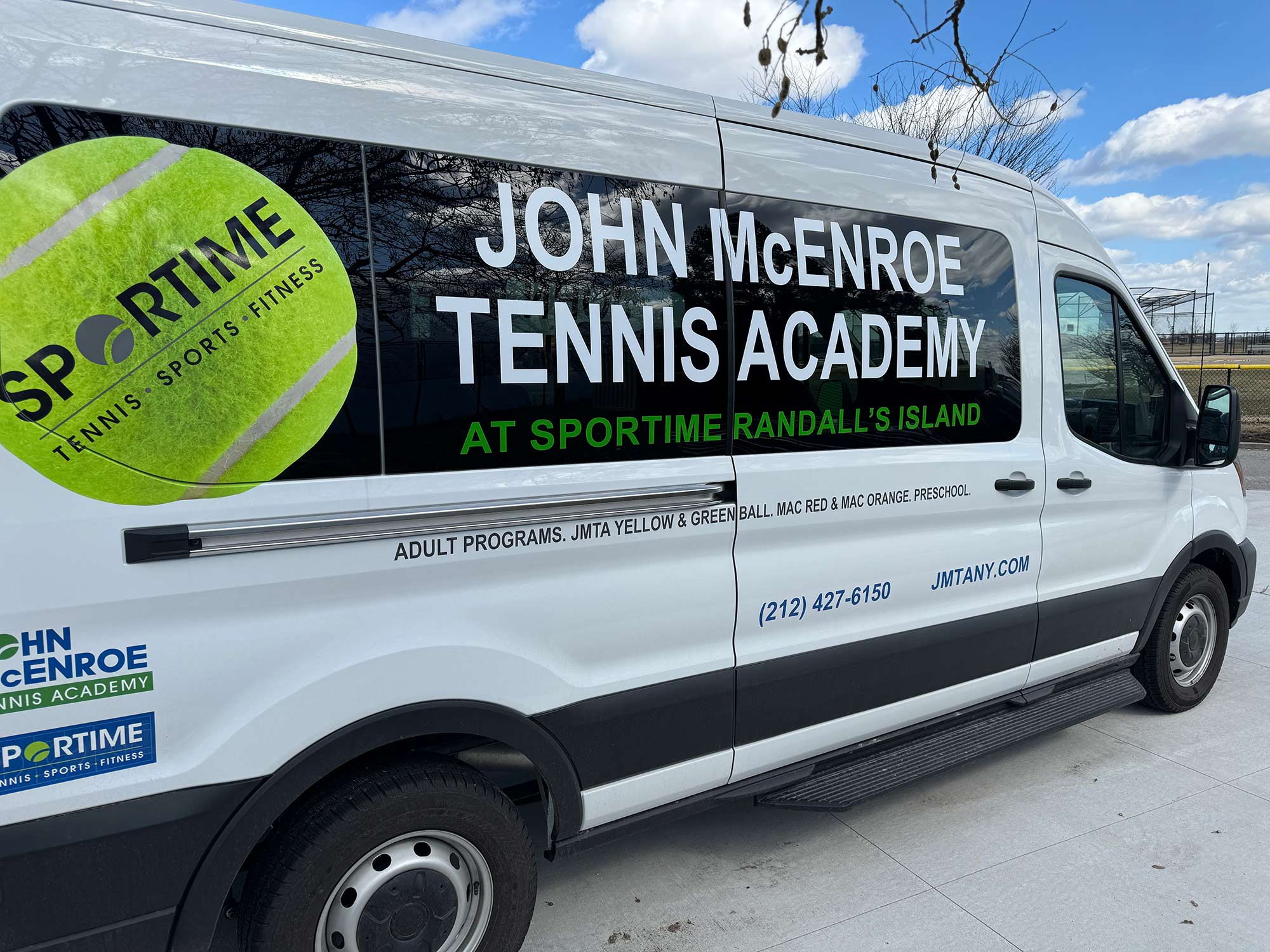 スタッフ | ジョンマッケンロー・テニスアカデミー